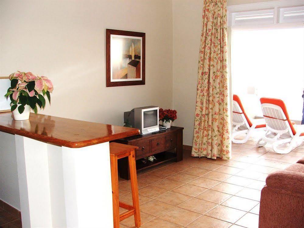La Muralla Apartamentos Puerto De Naos Esterno foto